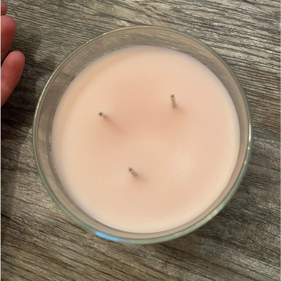 Large Bath & Body Works Champagne Toast Scented Candle - Picture 3 of 5